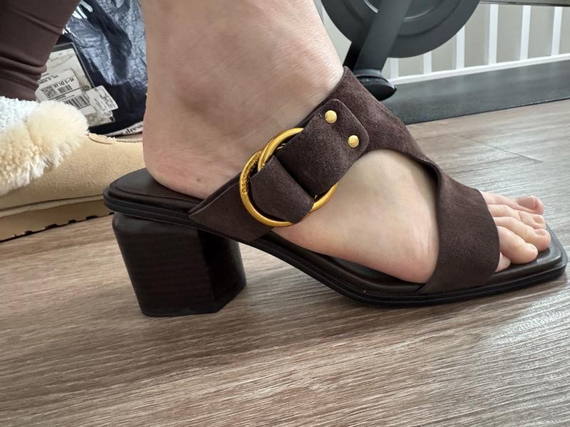 Review Thumbnail Image 0 379858812