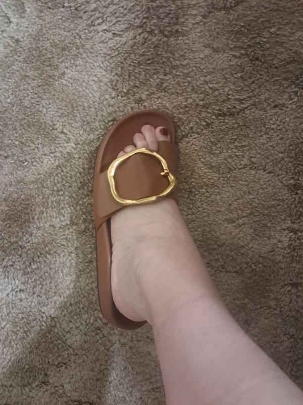 Review Thumbnail Image 0 378880313