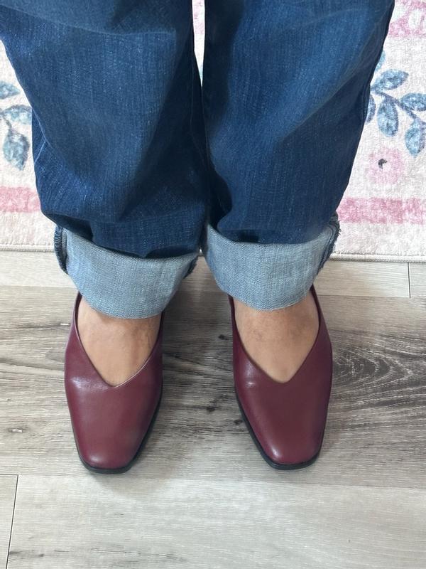 Customer photo for "Such a classy but fun work shoe"