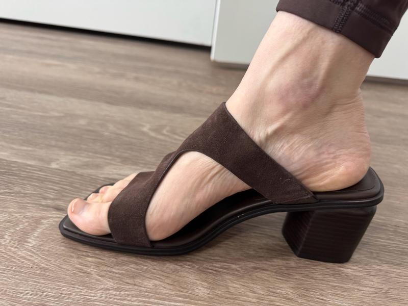 Review Thumbnail Image 1 379858812