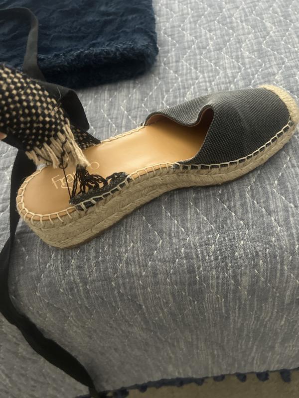 Customer photo for "No quality product/durable materials"