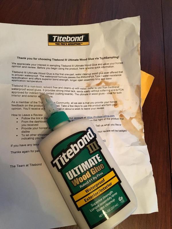 Arrived with glue everywhere.