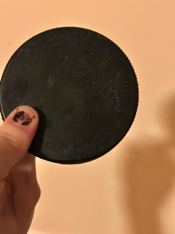 EAGLES Ice Hockey Pucks 1, 2, 3, 6 Or 50 Pack | High Grade Pucks Official Regulation Weight & Size For Practice & Classic Training - 6 Oz Diameter 3" Thickness 1