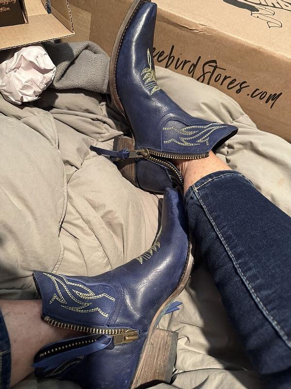Customer photo for "I’m true blue in love with Wolfie"