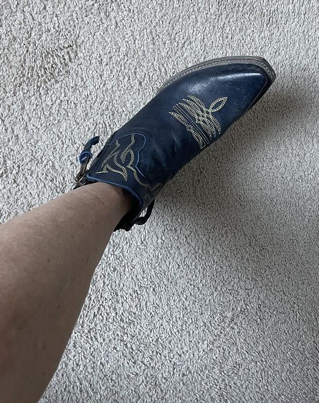 Customer photo for "Wolfie Blue"