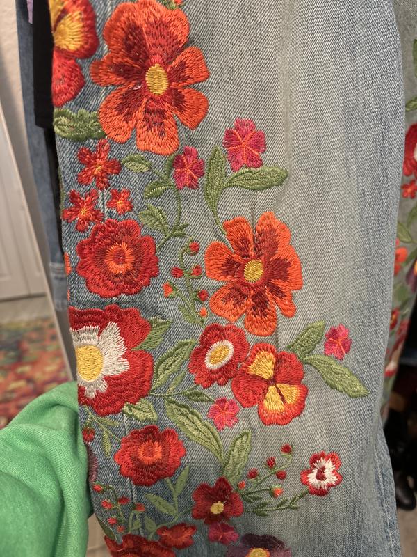 Jean Boyfriend Style & Co. Brodé Floral Vieilli - Taille 4, Lavage Moyen, Neuf Avec étiquettes