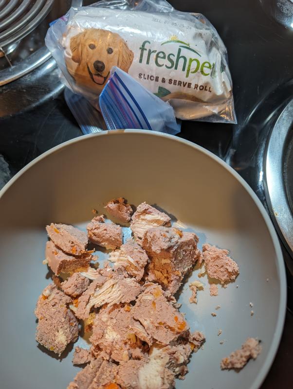 Freshpet nature's fresh dog hotsell food review