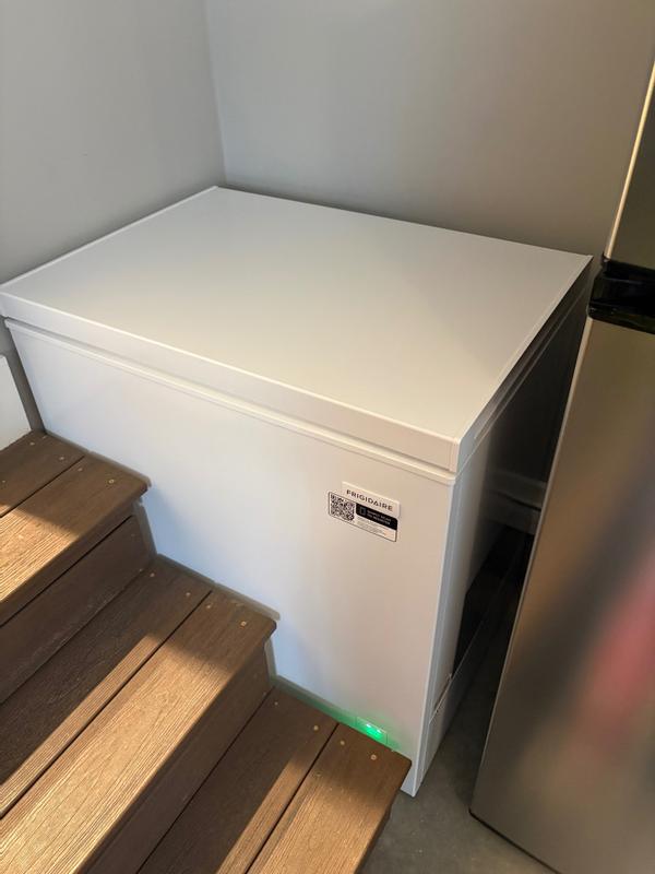 Frigidaire 7 Cu. Ft. Garage Ready Chest Freezer in White - FFCS0762AW