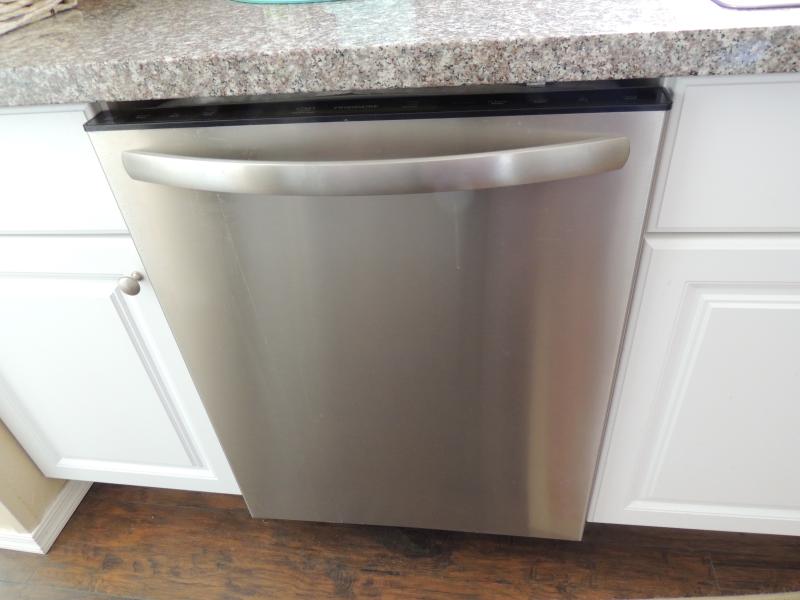 Frigidaire FFID2426TS 24" Dishwasher Stainless Steel