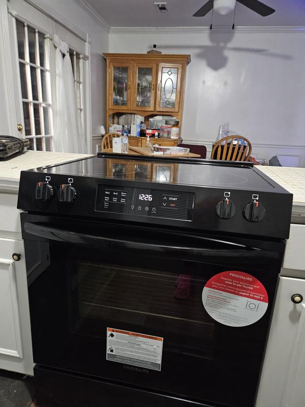 30 Electric Range with Steam Clean Stainless Steel-FCFE3062AS