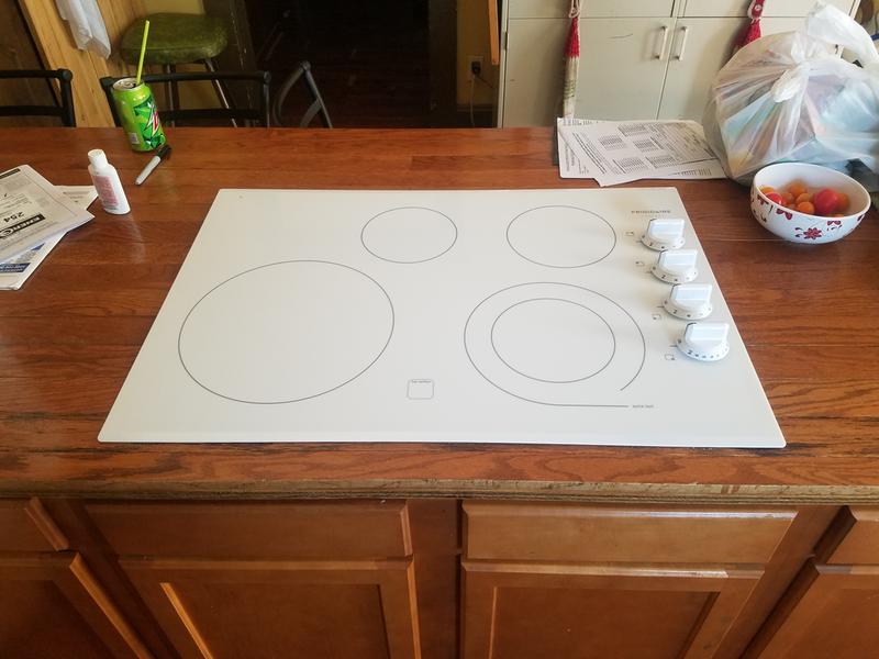 Frigidaire FFEF3018LWE Main Cooktop Replacement w/ Glass (white