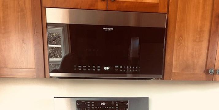 Frigidaire FMV157GC 1.5 cu. ft. Over-the-Range Microwave Oven with