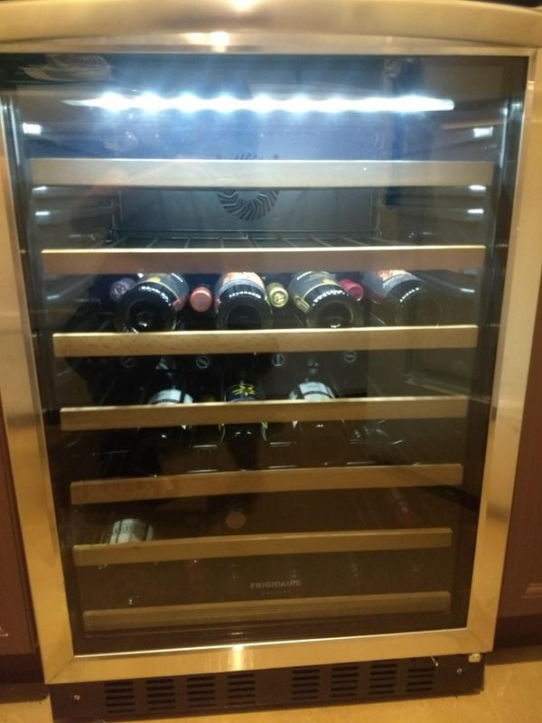 Frigidaire Gallery FGWC5233TS 52Bottle Wine Cooler