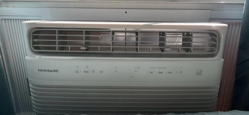 WIFI AC 8000 BTU Frigidaire
