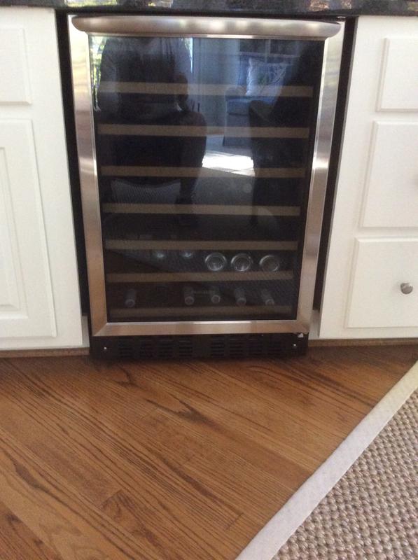 Frigidaire Gallery FGWC5233TS 52Bottle Wine Cooler