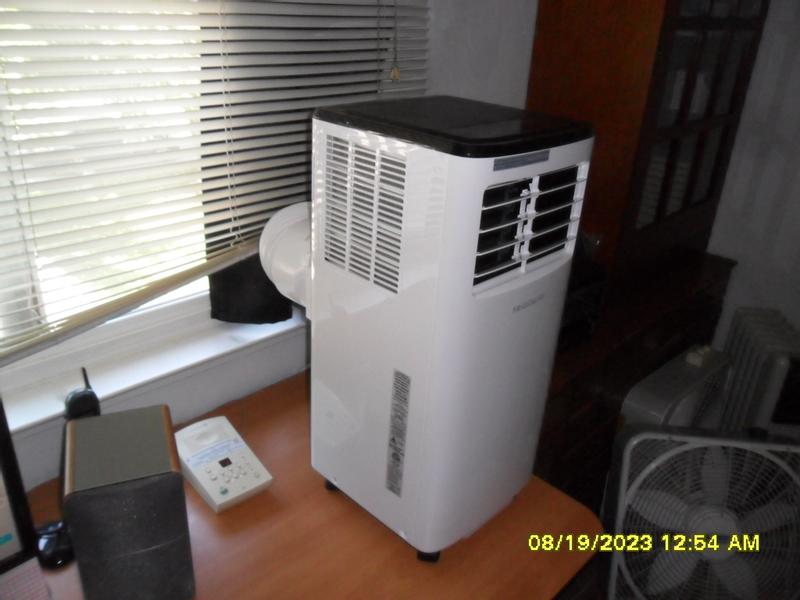 Portable Room Air Conditioner with Dehumidifier Mode 8,000 BTU (ASHRAE) /  5,500 BTU (DOE) White-FHPC082AC1