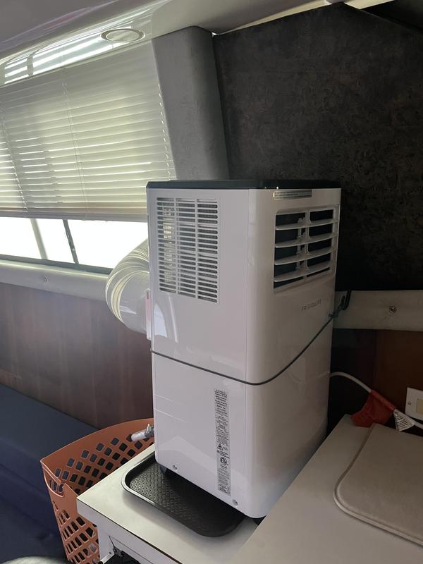 Portable Room Air Conditioner with Dehumidifier Mode 8,000 BTU (ASHRAE) /  5,500 BTU (DOE) White-FHPC082AC1