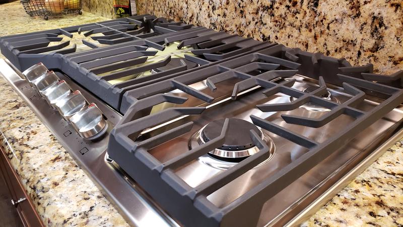Frigidaire FCCG3627AS 36 Inch Gas Cooktop with 5 Sealed Burners