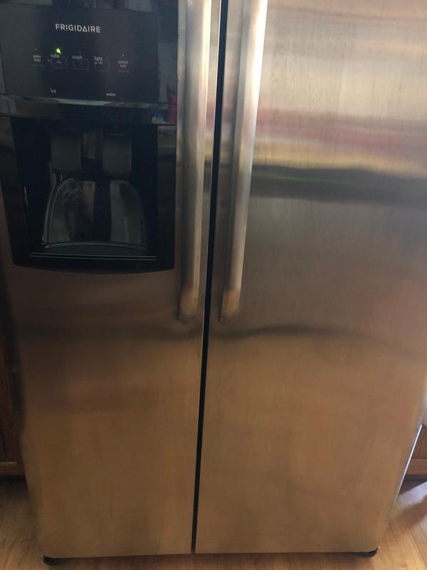 Frigidaire 26-cu ft Side-by-Side Refrigerator with Ice Maker (Stainless  Steel) at 