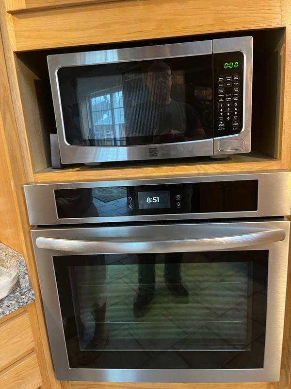 Frigidaire 27-in Single Electric Wall Oven Single-fan Self