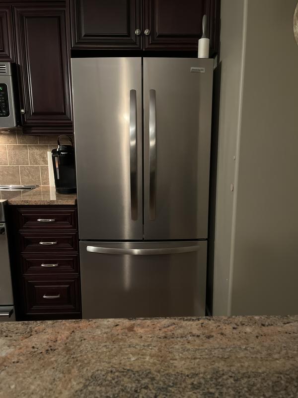 Réfrigérateur à double porte 17.6 pi3 Frigidaire FRFG1723AV
