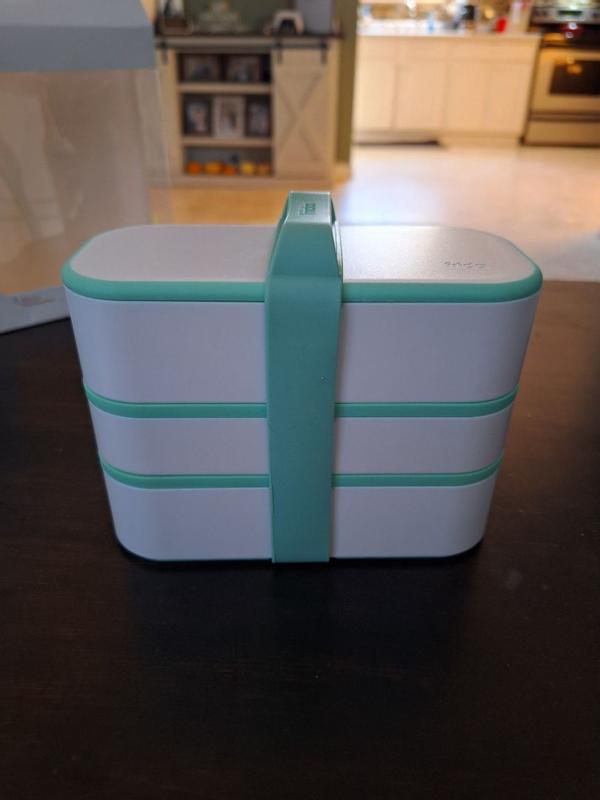 Customer photo for "Awesome portable medicine cabinet!"