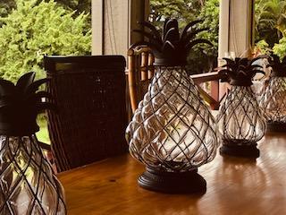 Pineapple deals hurricane lantern