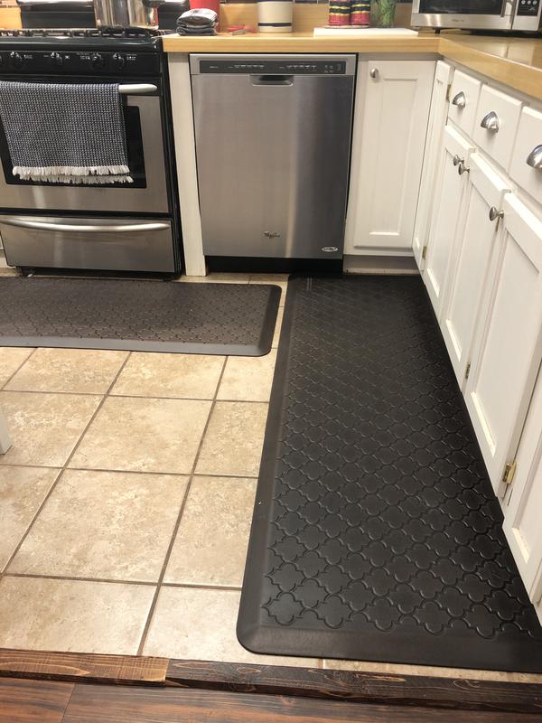 WellnessMats Estates Silver Leaf Trellis Mat