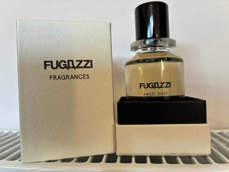 Customer photo for "Good quality bottle but scent was not to my liking"