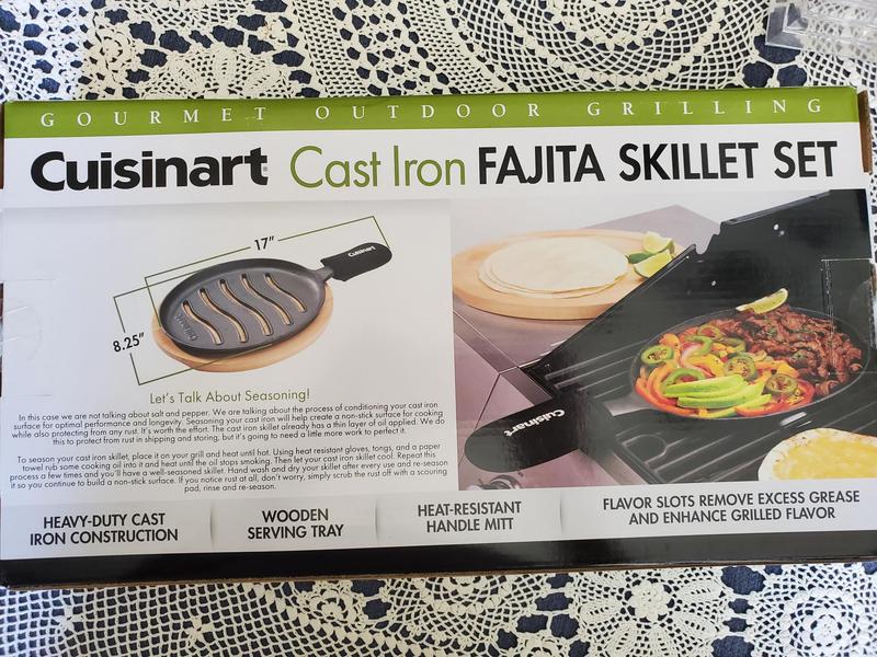 Cuisinart Grill, 3-Piece Pre-Seasoned Cast Iron Grilled Fajita Set