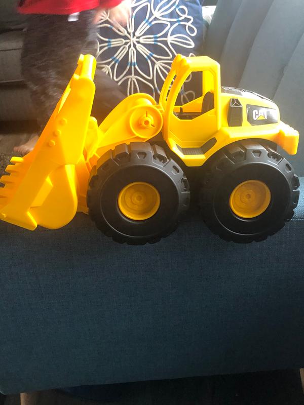 Large wheels. They really thought about using large parts. I worry about choking hazards but everything is so big I have no worries!