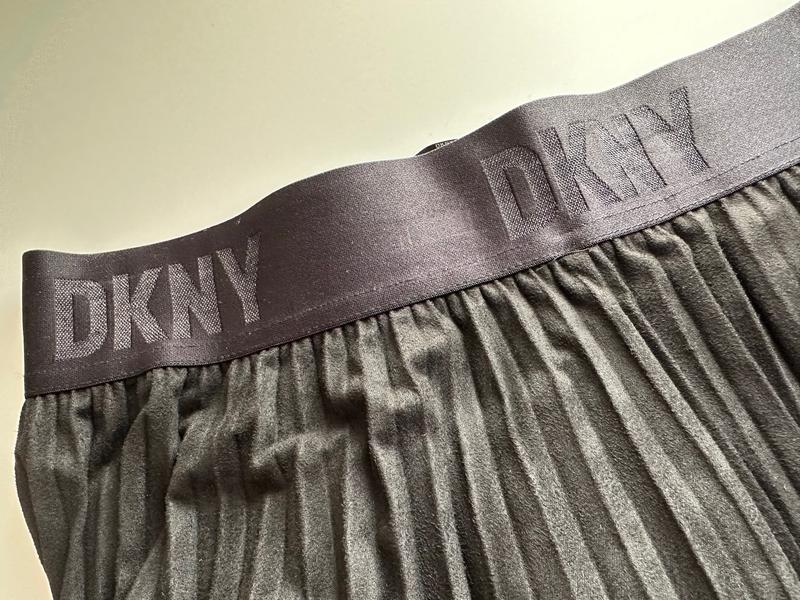 Would prefer no logo