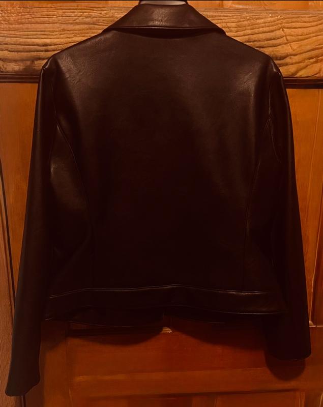 Review Thumbnail Image 0 381728626