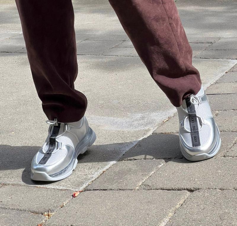 Review Thumbnail Image 0 251156075