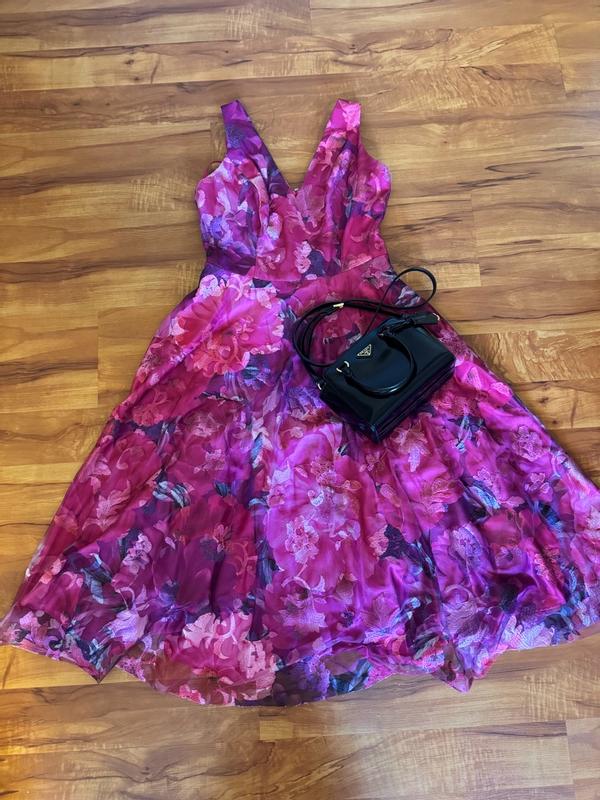Customer photo for "Beautiful, flattering, and perfect for any summer occasion!"