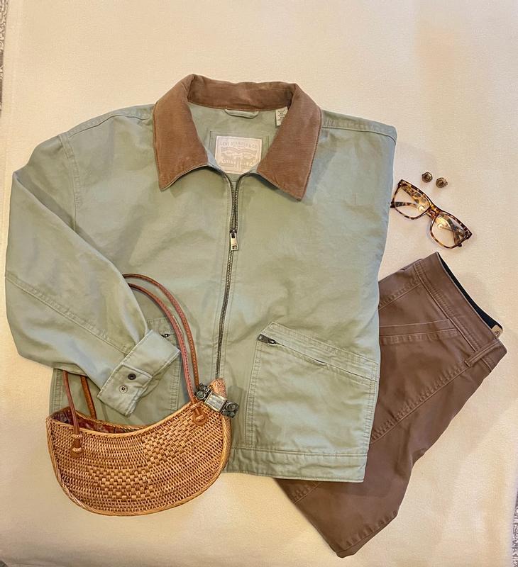 Review Thumbnail Image 0 384044402