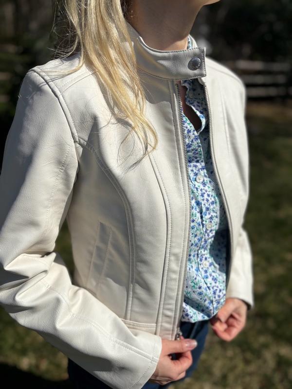 Review Thumbnail Image 0 383615807