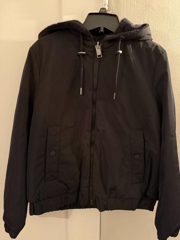 Review Thumbnail Image 0 379730345