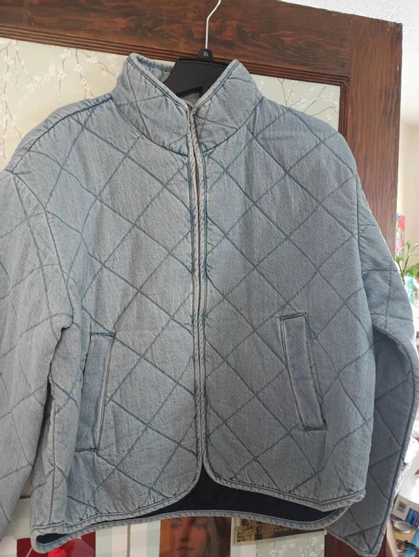 Review Thumbnail Image 0 379379172