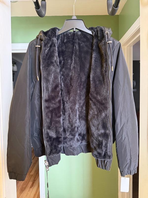 Review Thumbnail Image 1 377824338