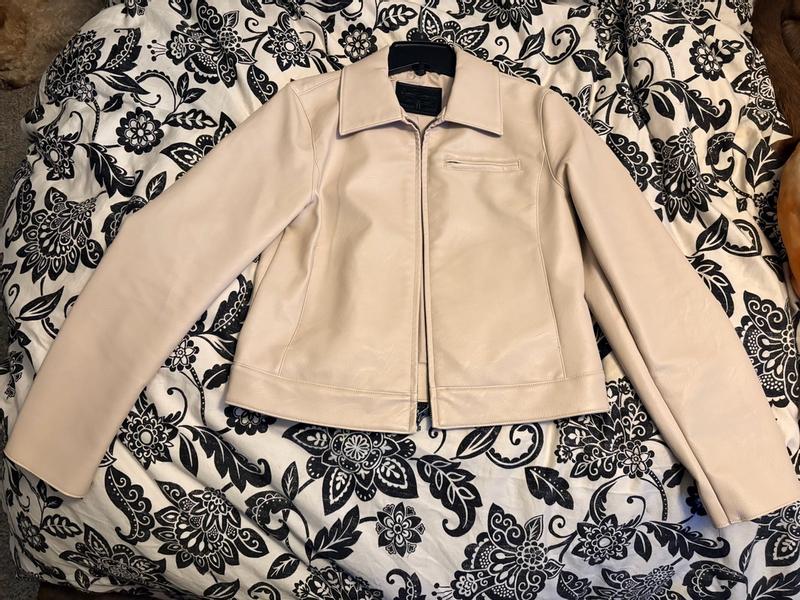 Customer carousel item 12.