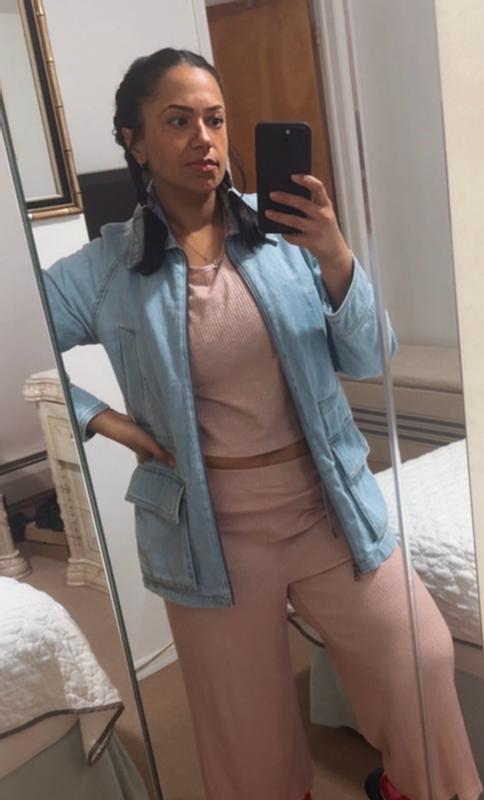 Review Thumbnail Image 0 383999519