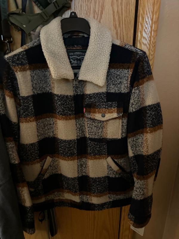 Levi's fleece plaid coat, quilted lining, selling size: XL, full zip, very warm