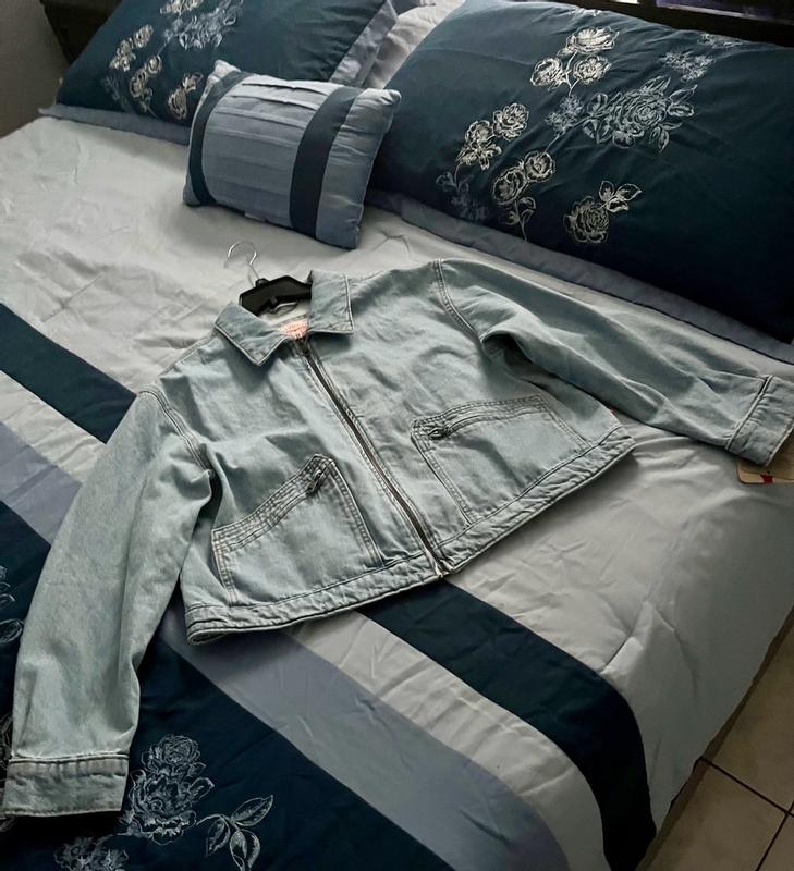 Review Thumbnail Image 3 383389331