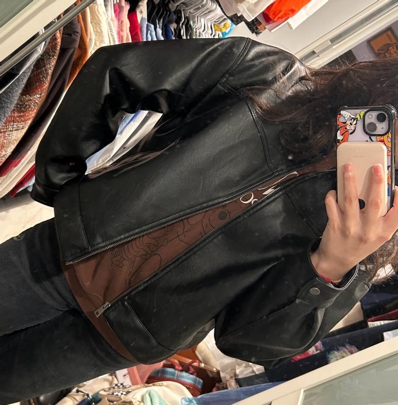 Review Thumbnail Image 0 383732225