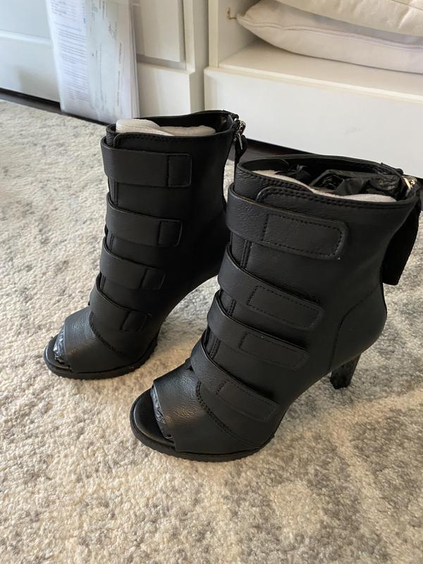 Dkny retailer blake lug sole peep-toe booties