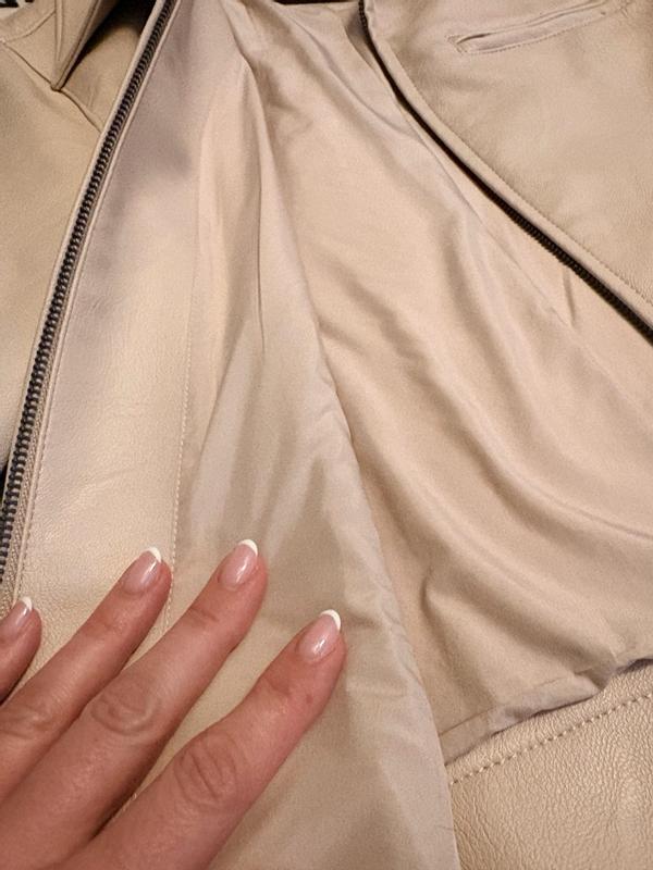 Customer carousel item 15.