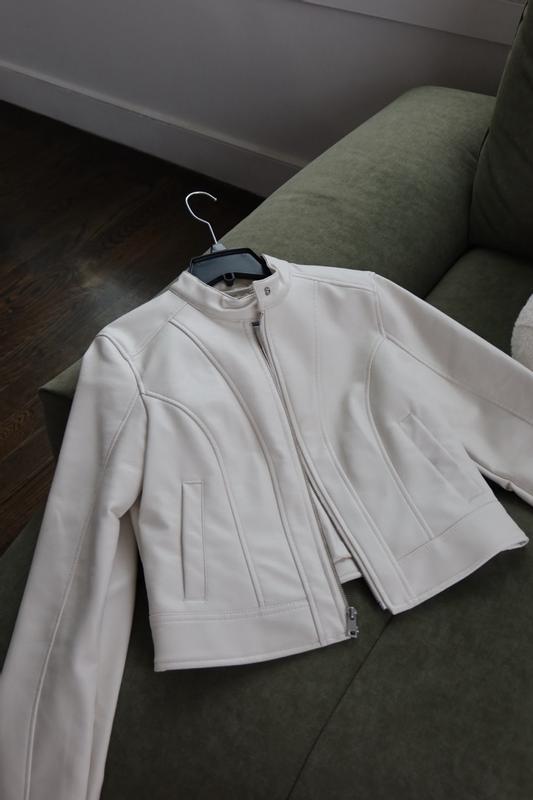 Review Thumbnail Image 0 380825870