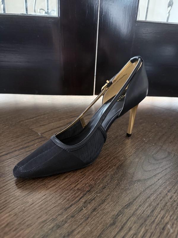 Customer photo for "Chic and Versatile Pumps"