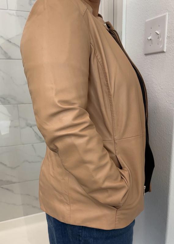 Customer carousel item 12.